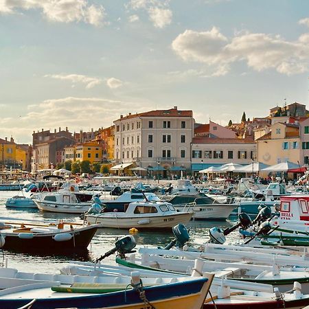 Studios Notte Sul Porto Rovinj Bagian luar foto
