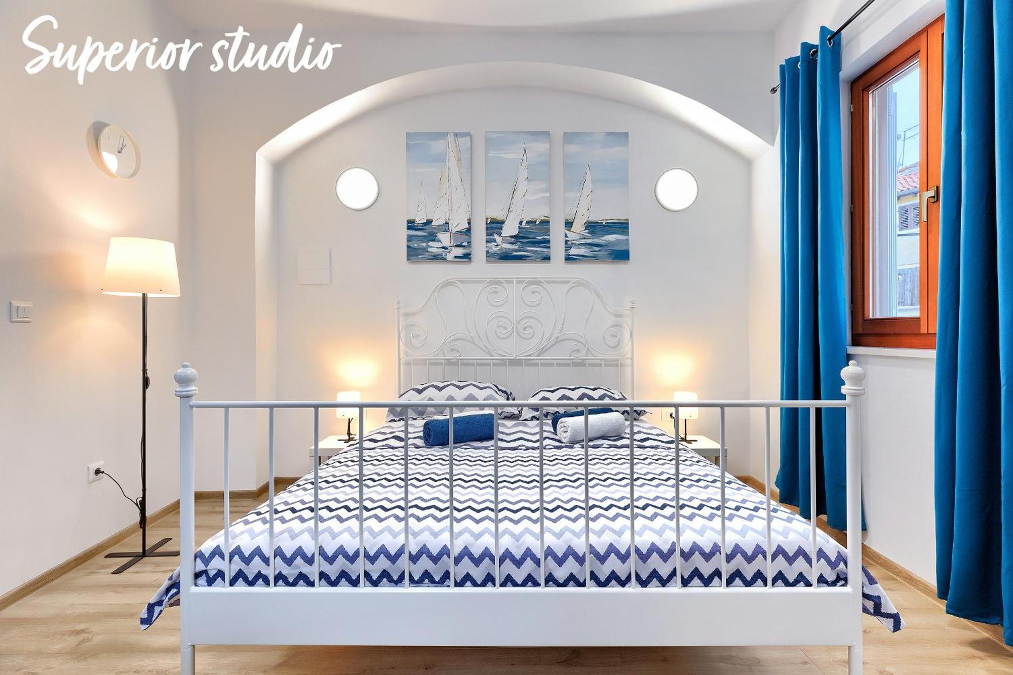 Studios Notte Sul Porto Rovinj Bagian luar foto