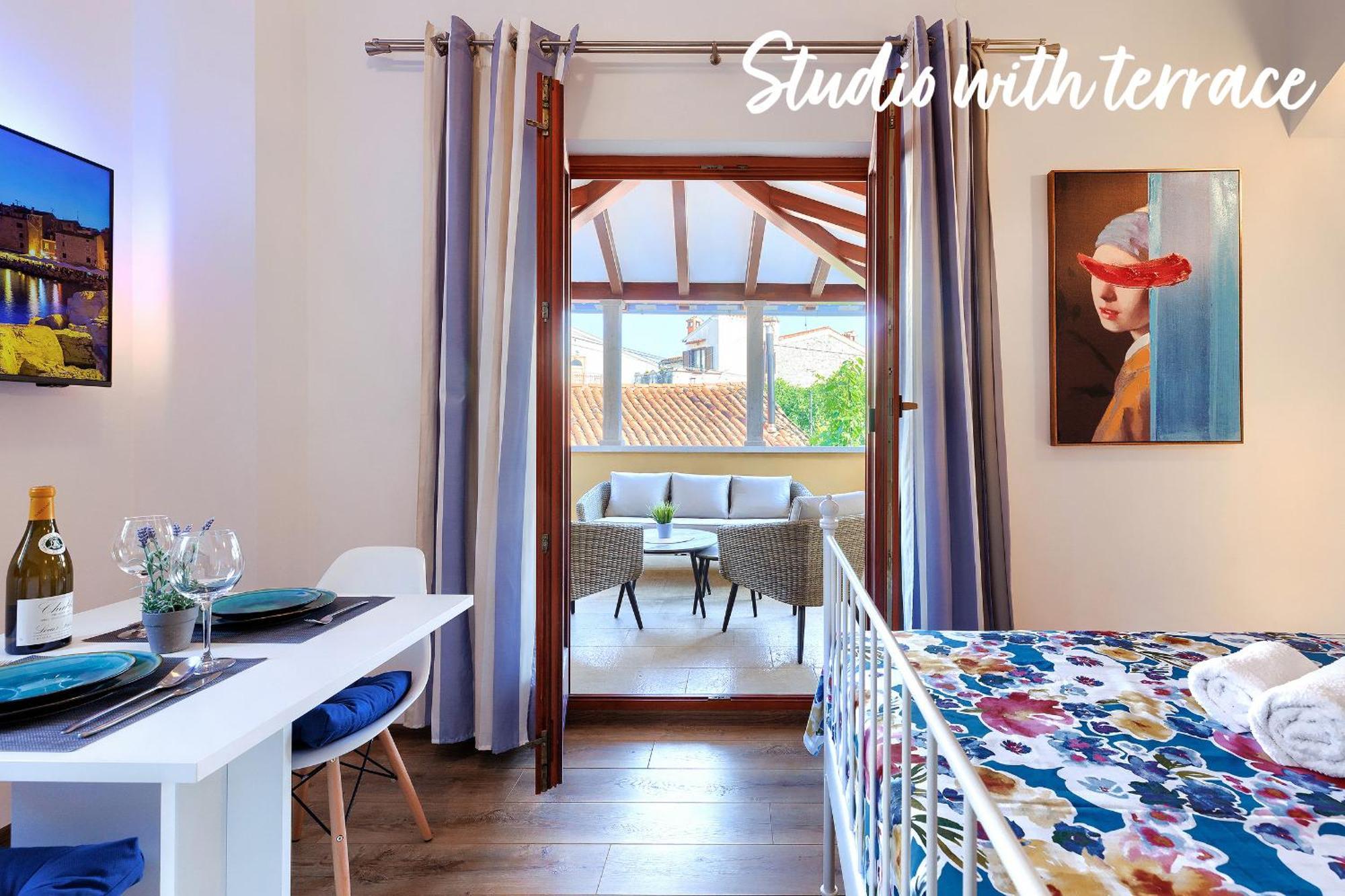 Studios Notte Sul Porto Rovinj Bagian luar foto